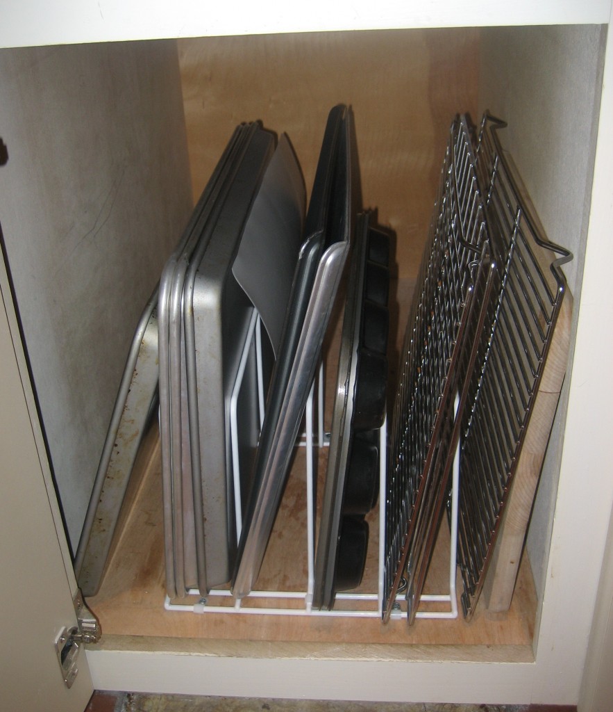 cabinet dividers for large pans