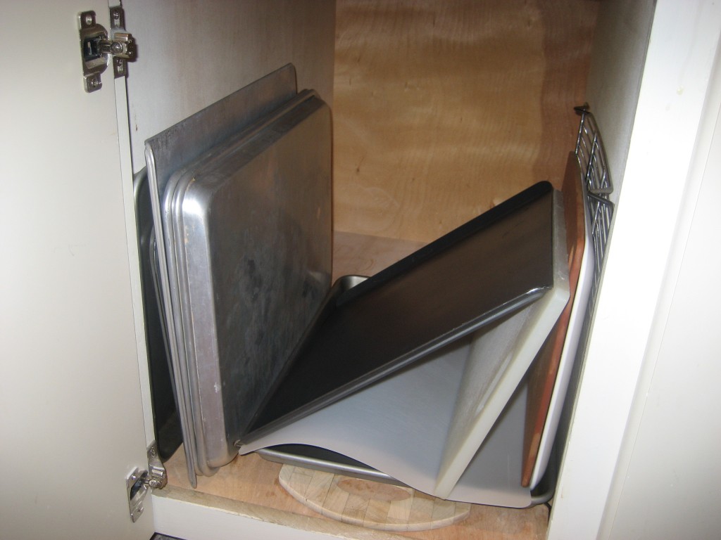 large pans need dividers