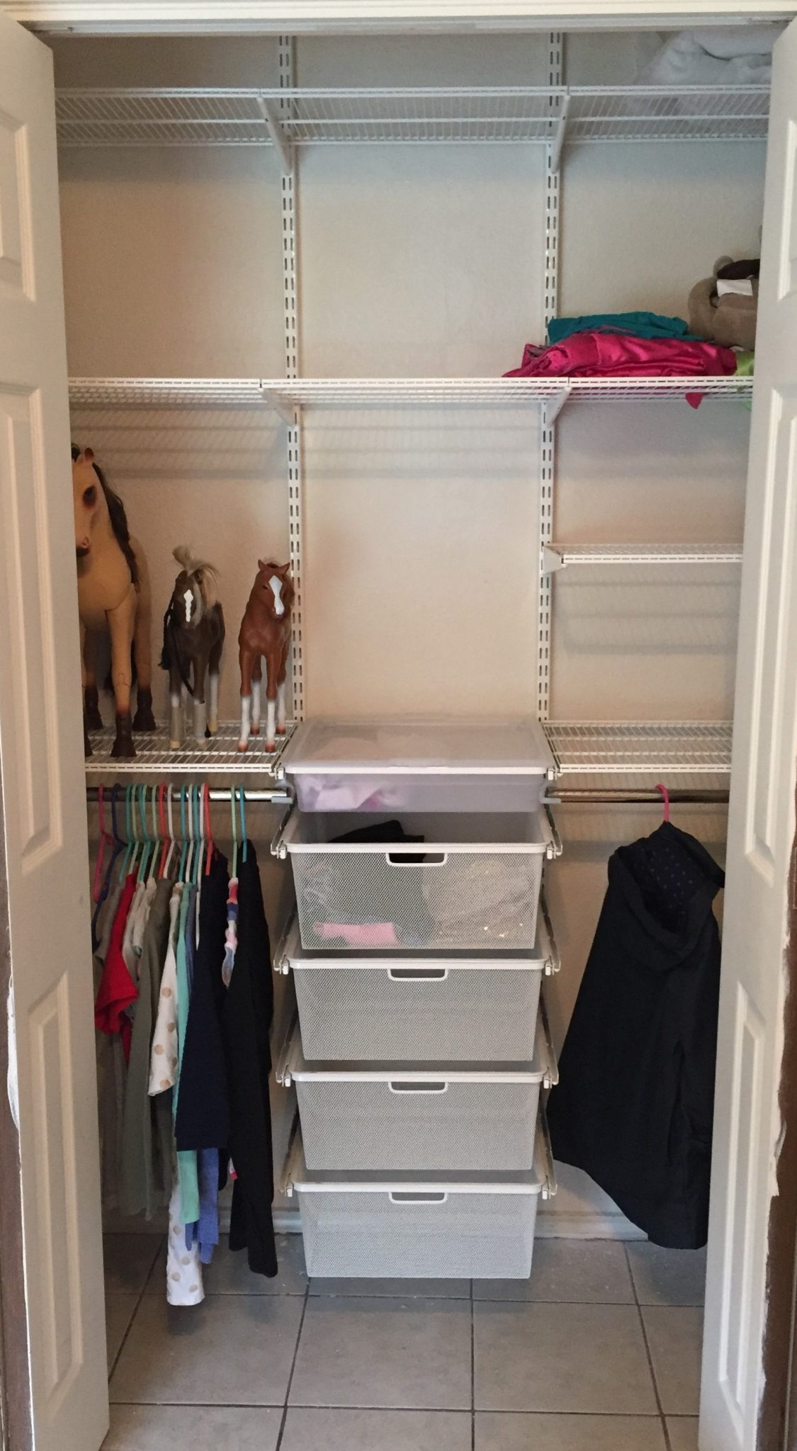 Adjustable Elfa Shelving And Drawers, How To Add More Shelves A Closet
